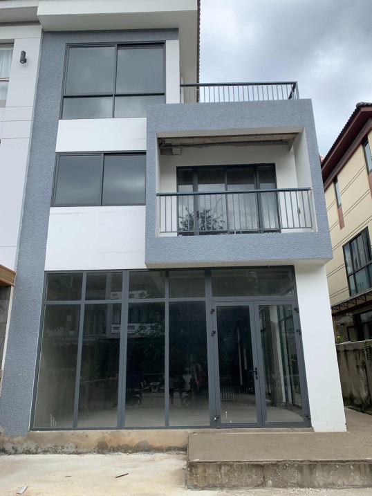 Bán biệt thự 212.5m2 xây 1 trệt 2 lầu tại Jamona Home Resort Thủ Đức giao thô tiện trang trí lại theo sở thích