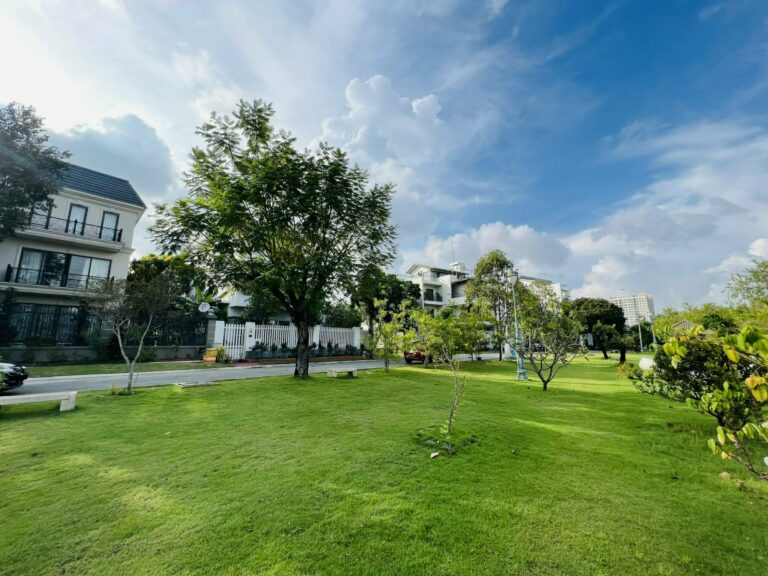 Công Viên Bờ Sông Nam Phú Villas, Đường Trần Trọng Cung, Phường Tân Thuận Đông, Quận 7, Hồ Chí Minh